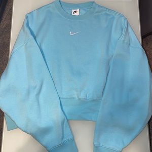 Nike Women’s Medium, light/baby blue